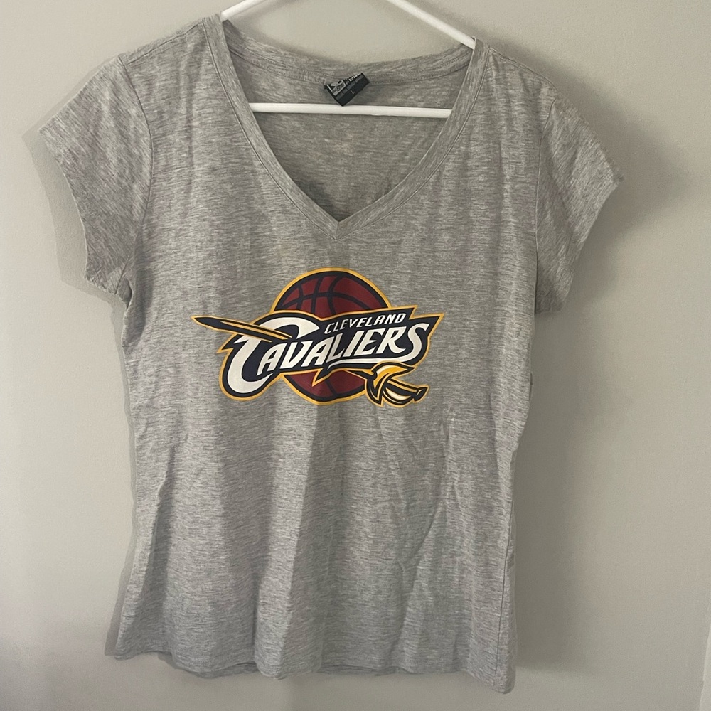 Cleveland Cavilers v cut T-shirt
